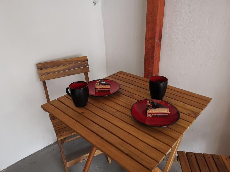 Charming Studio Ideal For Getaways Or Workations In Sibiu'S Medieval City Center Экстерьер фото