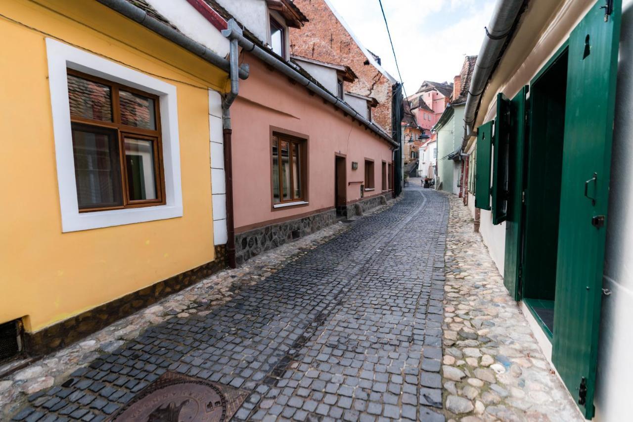 Charming Studio Ideal For Getaways Or Workations In Sibiu'S Medieval City Center Экстерьер фото