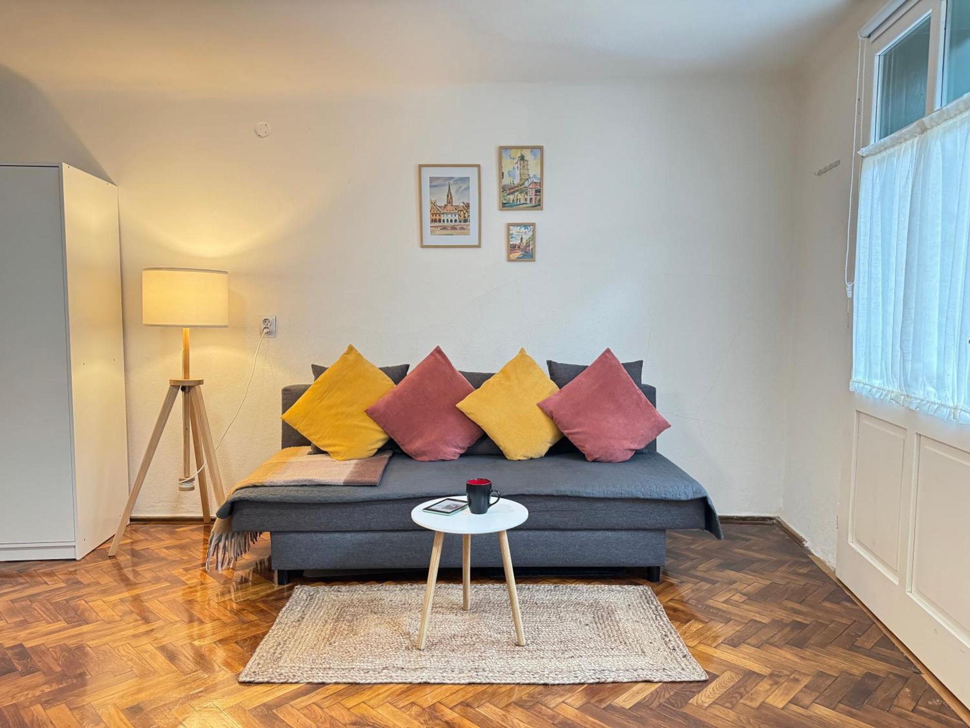 Charming Studio Ideal For Getaways Or Workations In Sibiu'S Medieval City Center Экстерьер фото