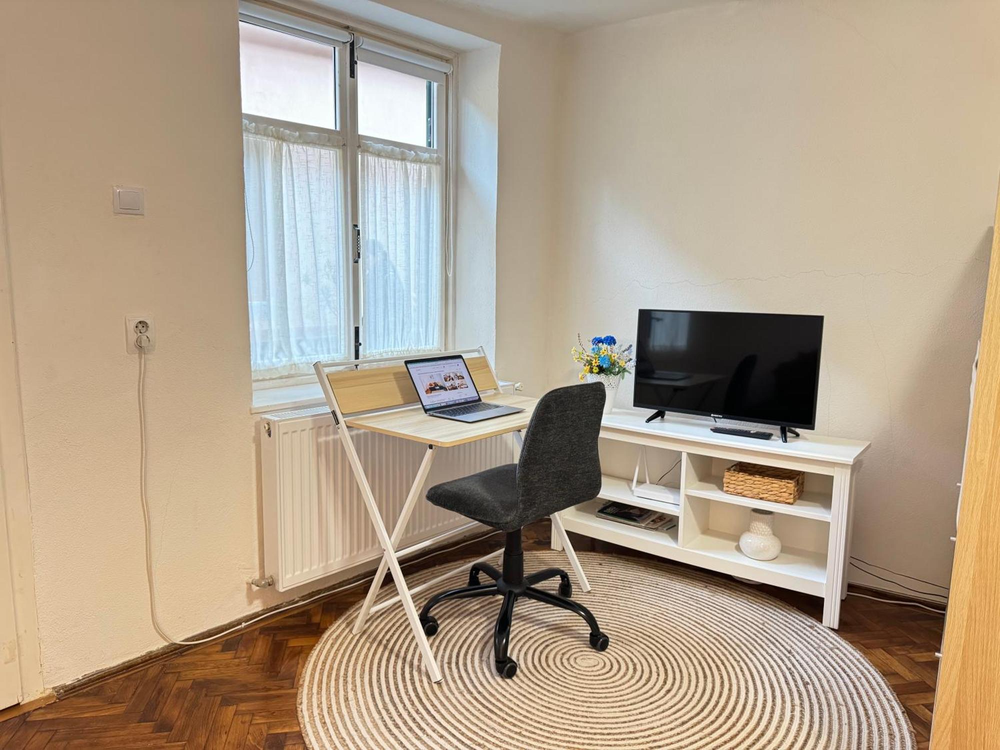Charming Studio Ideal For Getaways Or Workations In Sibiu'S Medieval City Center Экстерьер фото